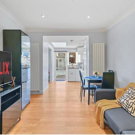 Cosy Haven Wembley Apartment Exterior photo