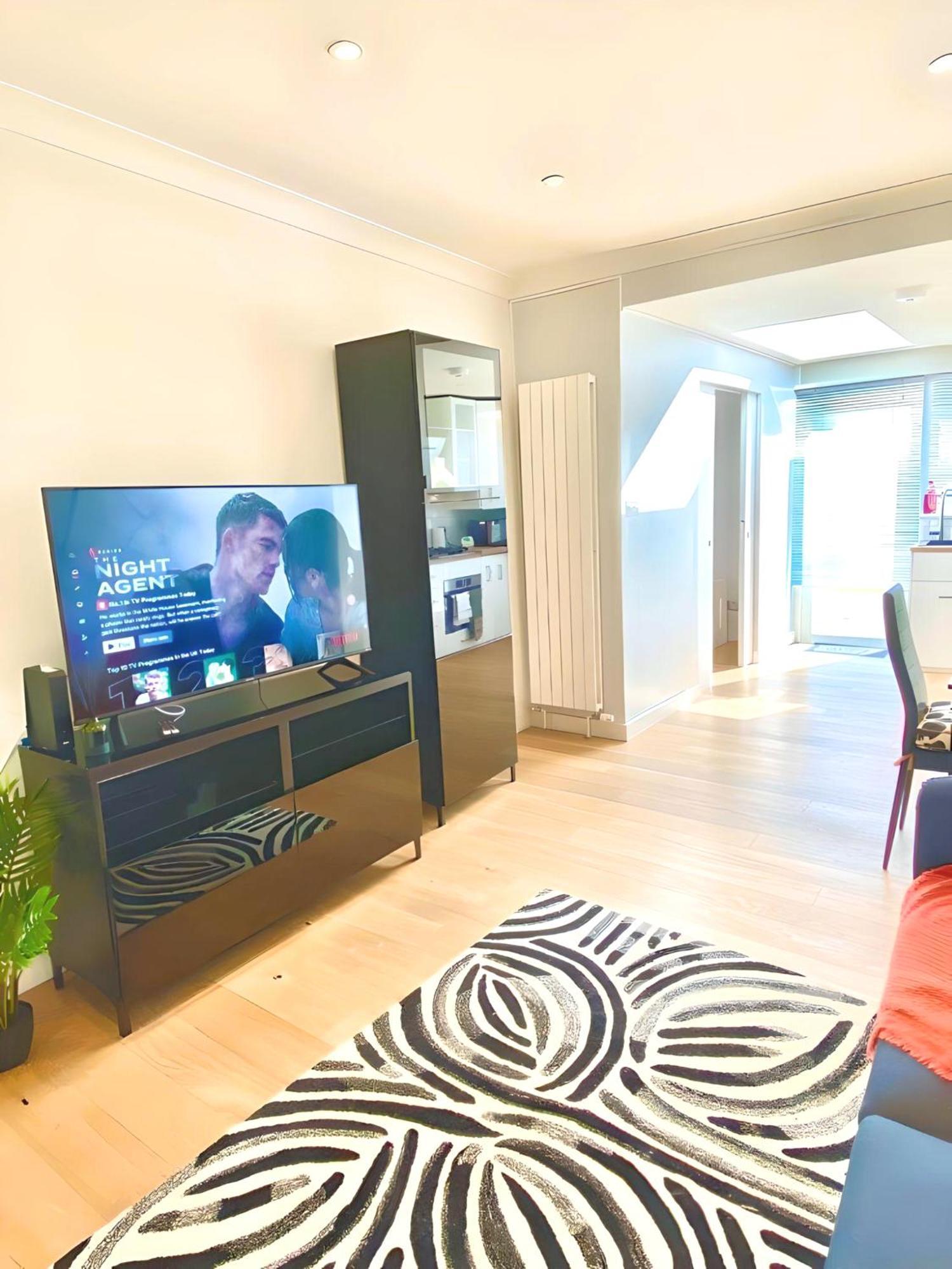 Cosy Haven Wembley Apartment Exterior photo